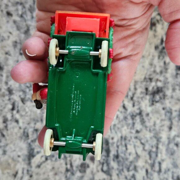 RARE ENESCO COCA COLA COKE BOTTLE SANTA DRIVER TRUCK CHRISMTAS HOLIDAY ORNAMENT - Picture 5 of 5